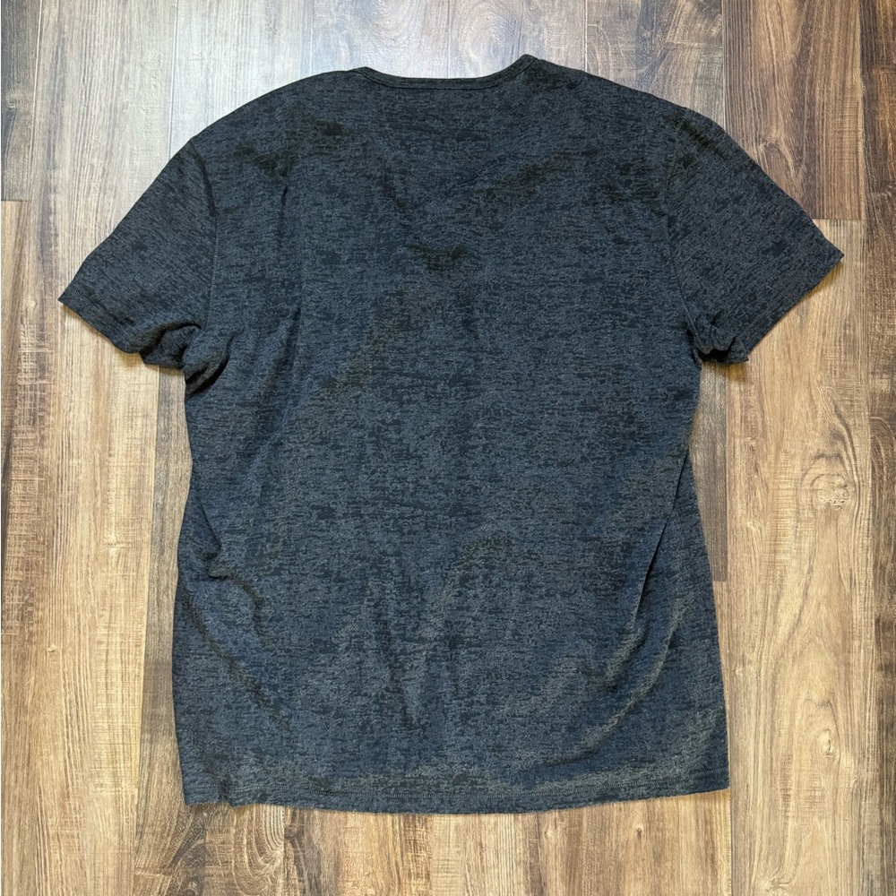 John Varvatos Men's T-Shirt - Picture 3 of 3